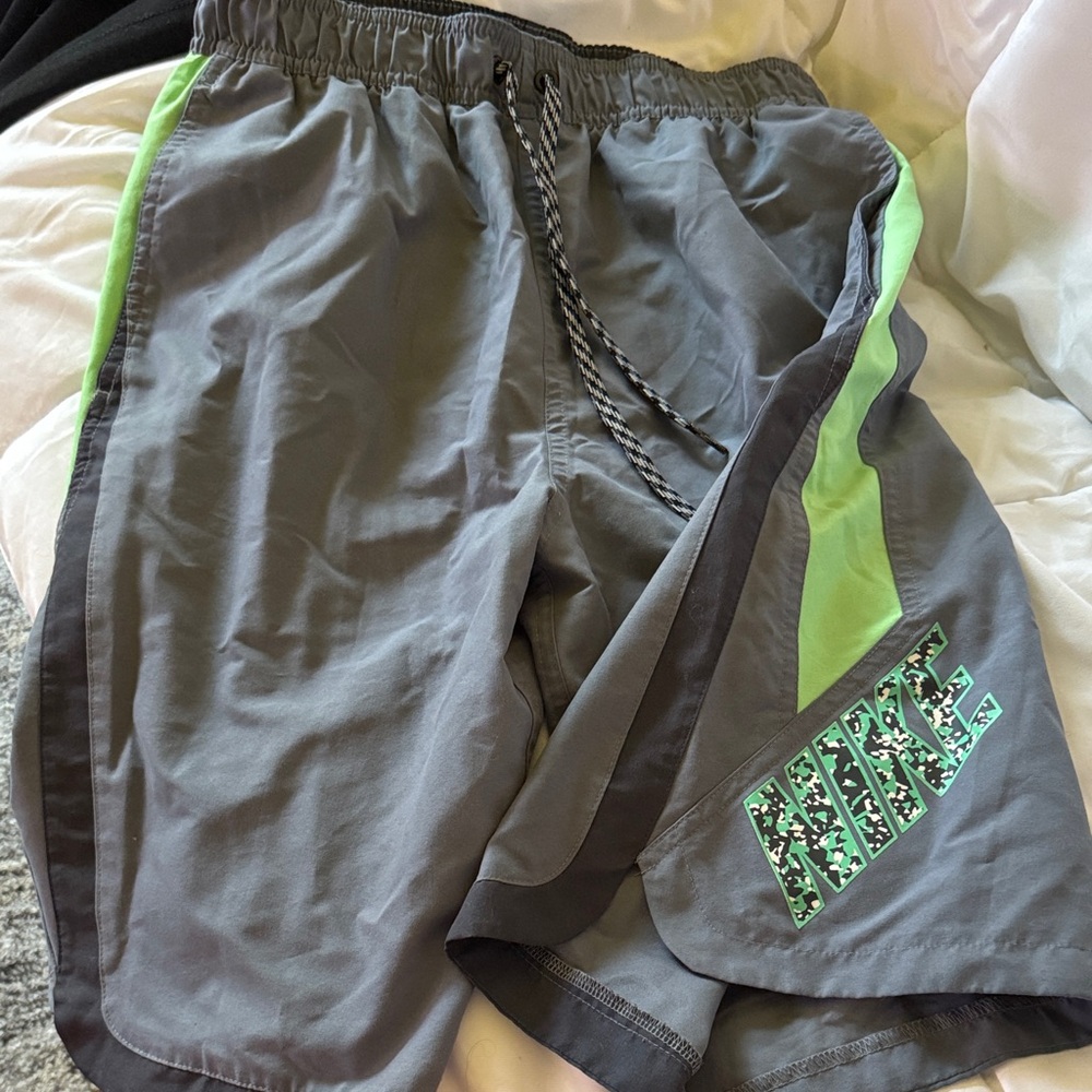 Nike Men's Athletic/Swim Shorts in Gray with Green Accents